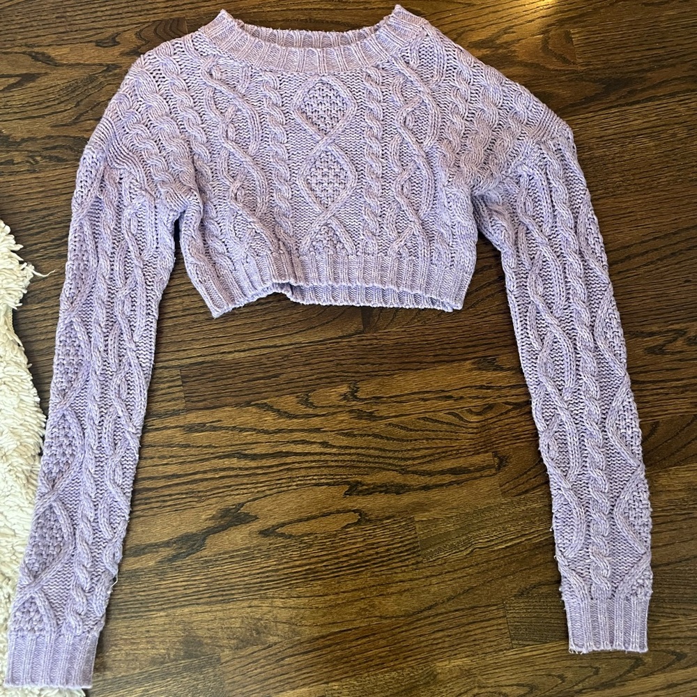 Edikted Size Small Lavender Cable Knit Cropped Sweater